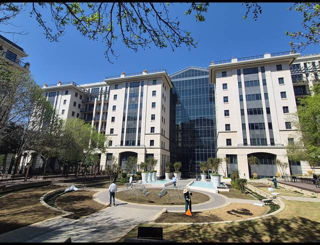 1,550M² OFFICE TO LET IN SANDTON CENTRAL